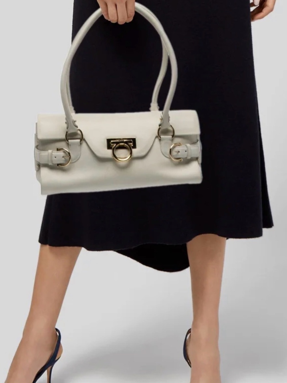 Salvatore Ferragamo Cream Leather Shoulder Bag with Gold Hardware - Picture 2 of 5